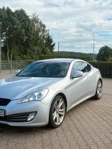 Hyundai Genesis 2.0 L 2012 - gebrauchte Hyundai Genesis aus dem Jahr 2012