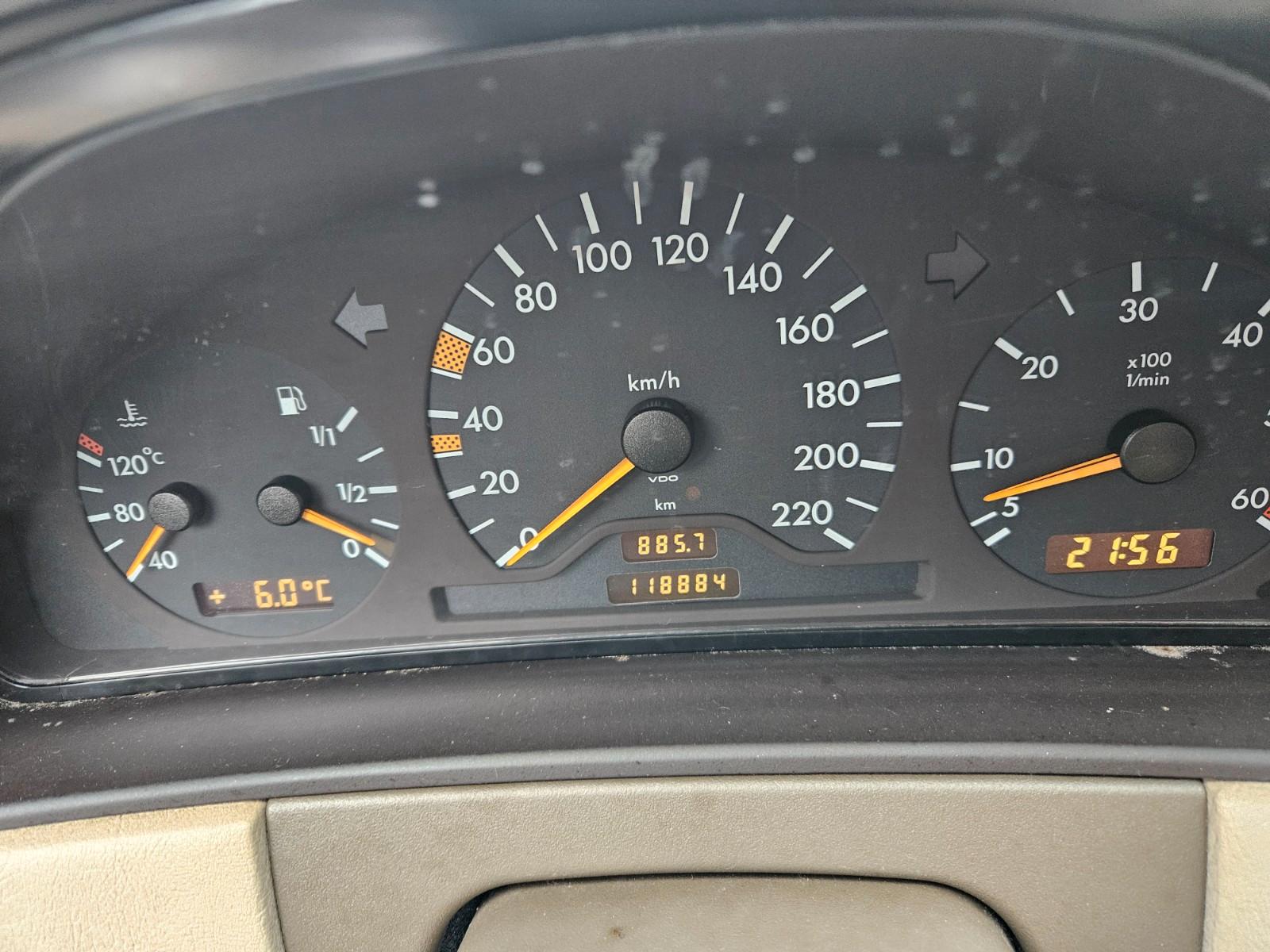 Mercedes-Benz E 220,Avantgarde,Leder,Klima,Alu,Schibedach