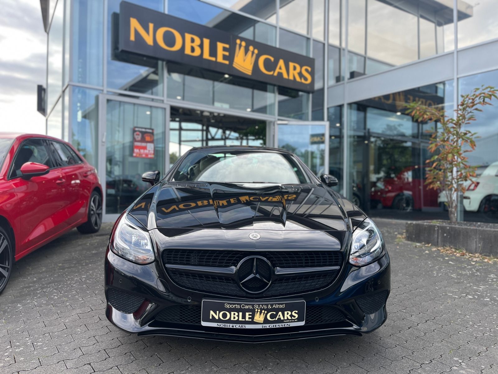 Fahrzeugabbildung Mercedes-Benz SLC 300 KLIMA NAV SHZ LEDER BEIGE