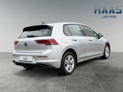 Fahrzeugabbildung Volkswagen Golf VIII Lim. Life Navi Massage Sitzh ACC Lane