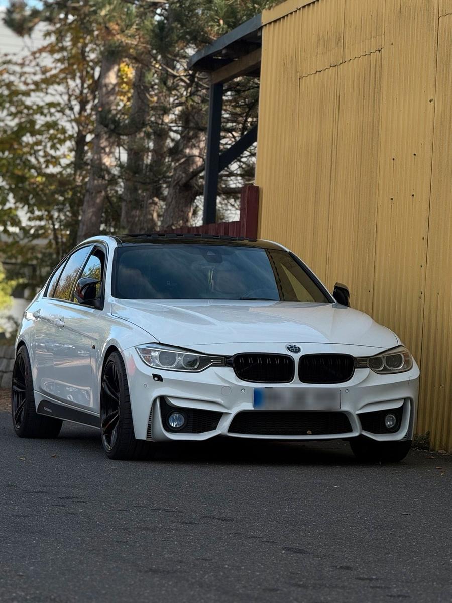 BMW 330
