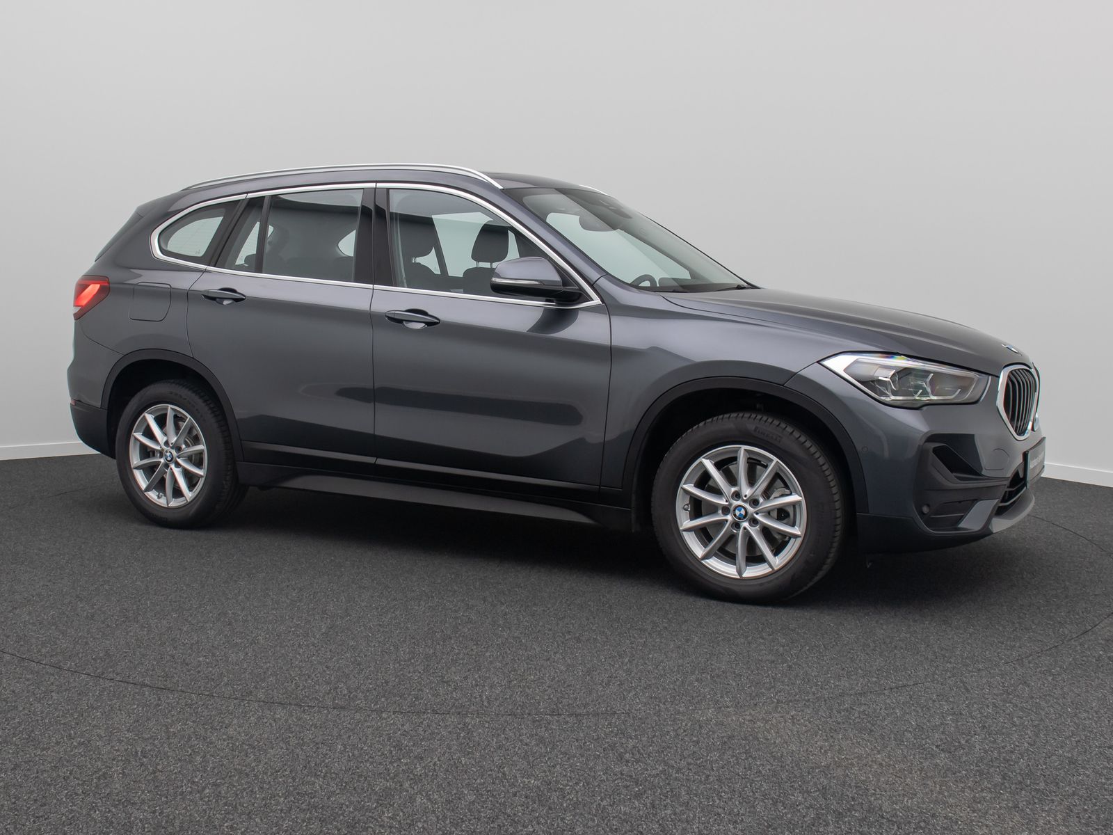 Fahrzeugabbildung BMW X1 sD20i ParkAs LED Navi GeschwReg Panorama DAB
