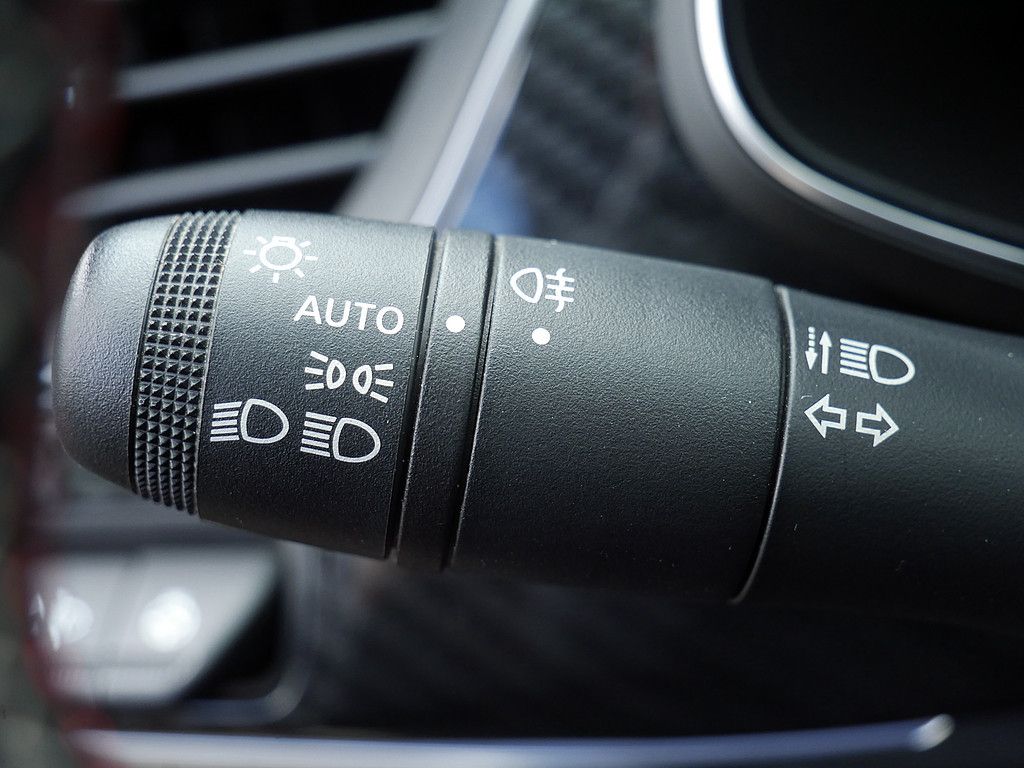 Fahrzeugabbildung Renault Arkana R.S. Line E-Tech 145 KAMERA ACC LED 360°