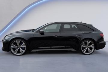 2025 AUDI RS6 photo 2