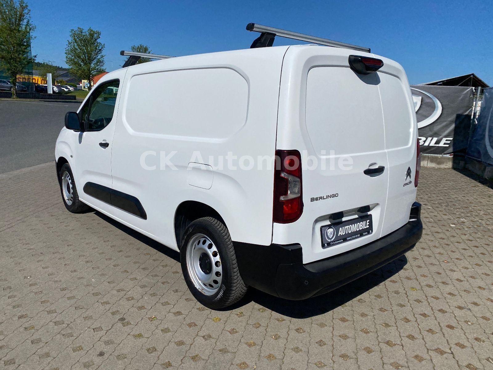 Fahrzeugabbildung Citroën Berlingo Kasten Driver XL/L2/Navi/Klima/Kamera