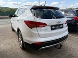 Hyundai Santa Fe Premium 4WD 1.Hand - Hyundai SANTA FE mit Diesel-Antrieb: Navigationssystem