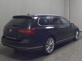 Volkswagen Passat Var. 2.0 TDI R-Line Navi LED RFK ACC - Gebrauchtwagen in Kreis Pinneberg