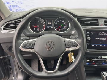 Volkswagen Tiguan - 10
