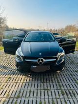 Mercedes-Benz CLA 180 - MB Scheckheft, Navi, Tempo