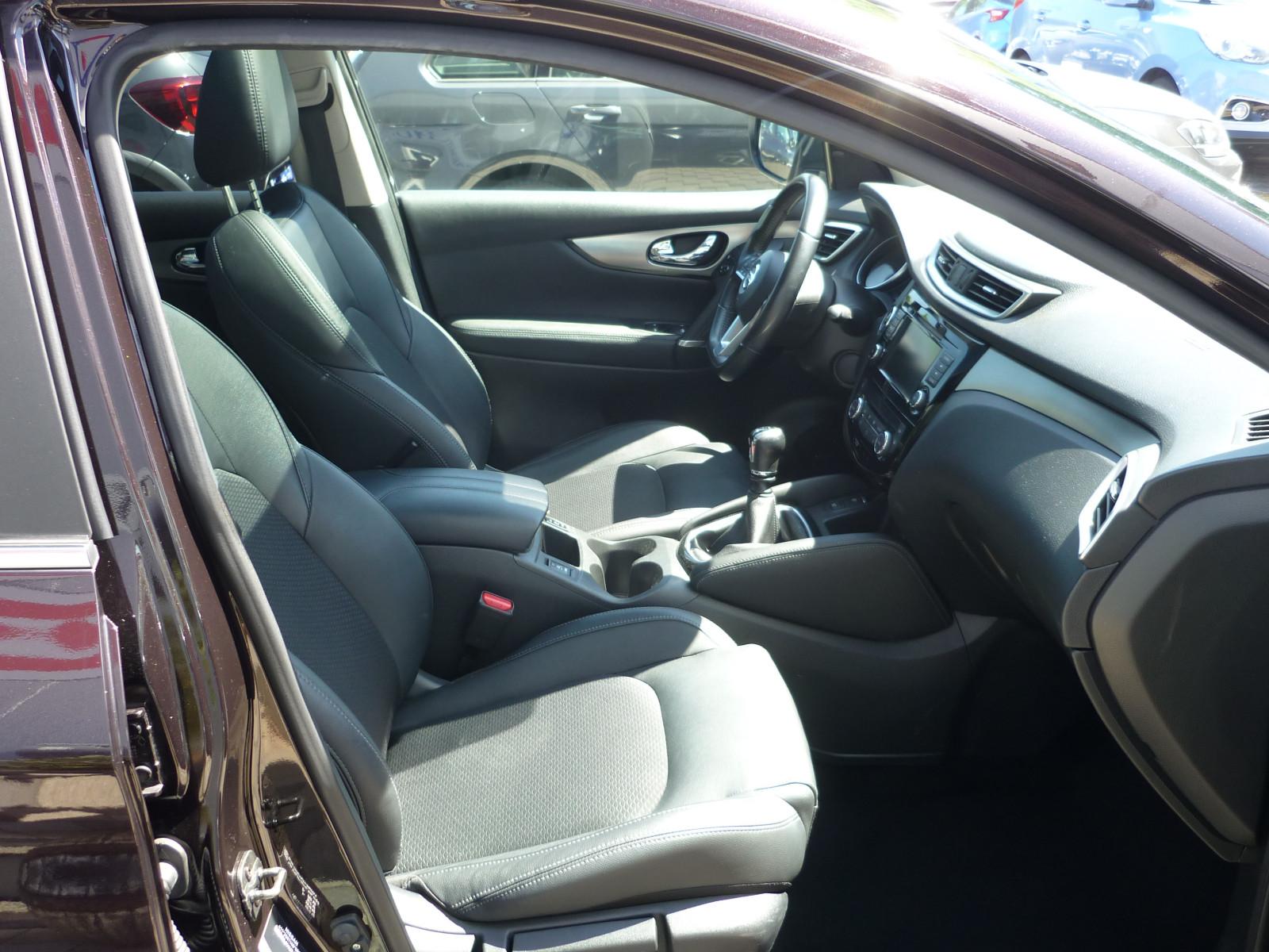 Nissan Qashqai Tekna+ Pano Kam Navi LED SH ...
