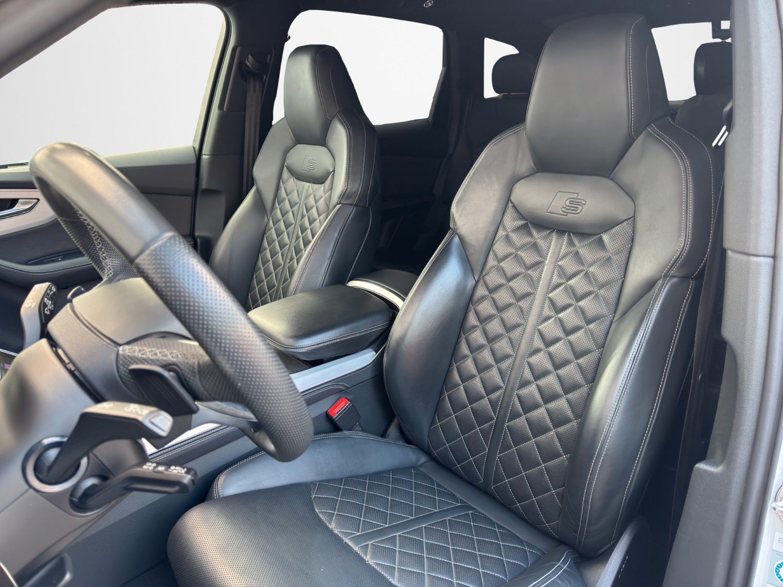 Fahrzeugabbildung Audi Q7 50 TDI SLINE SPORT BLACK HUD B&O LASER ALLRAD