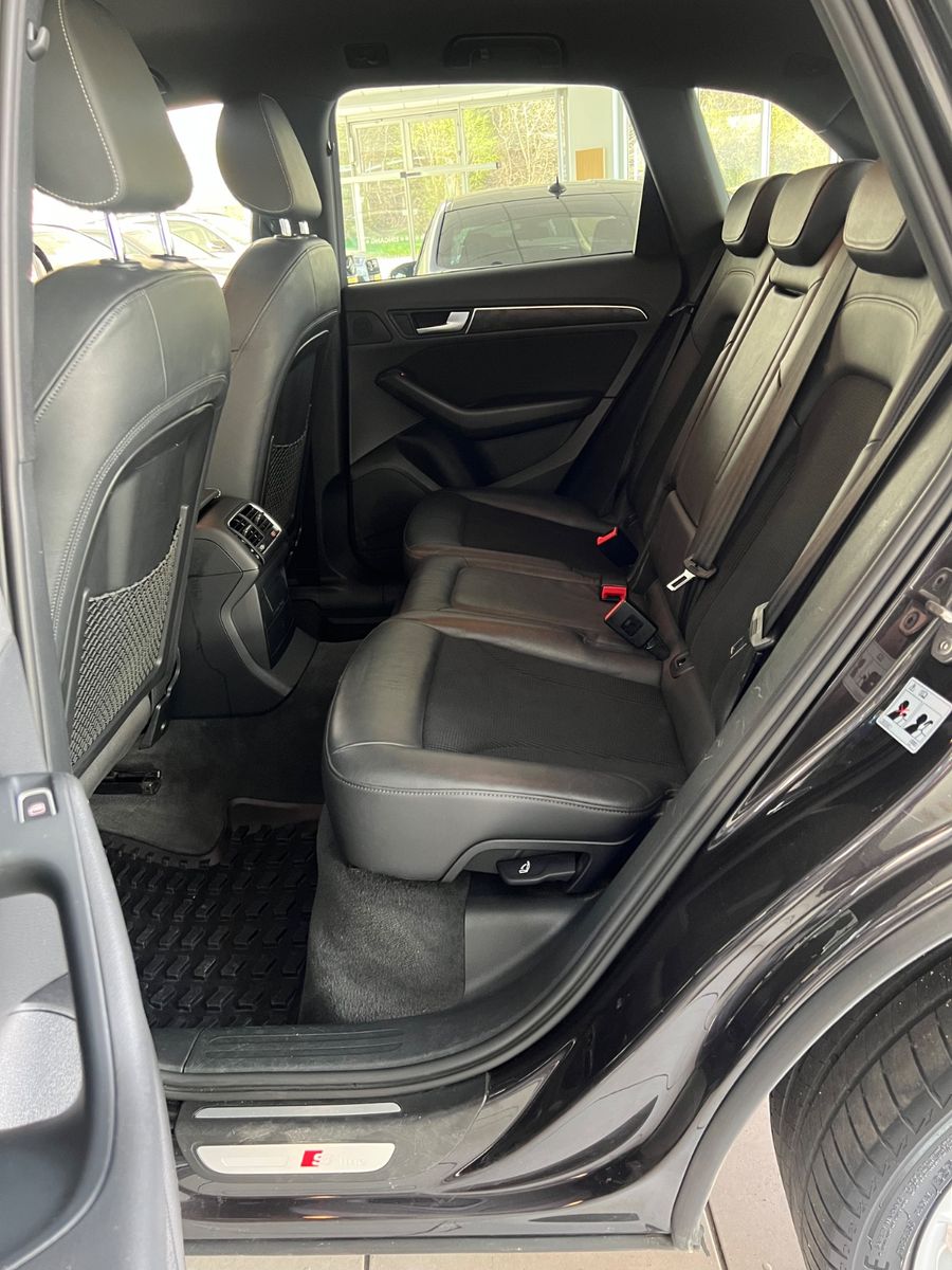 Fahrzeugabbildung Audi Q5 3.0 TDI  quattro S line Sport Plus