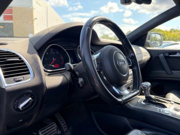 Audi Q7 - 6