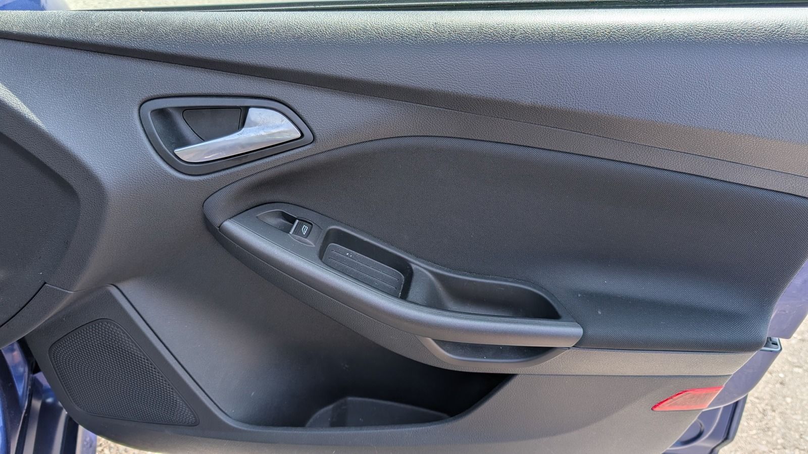 Fahrzeugabbildung Ford Focus Turnier 1.0 eco Boost * beh. FS * SHZ * PD