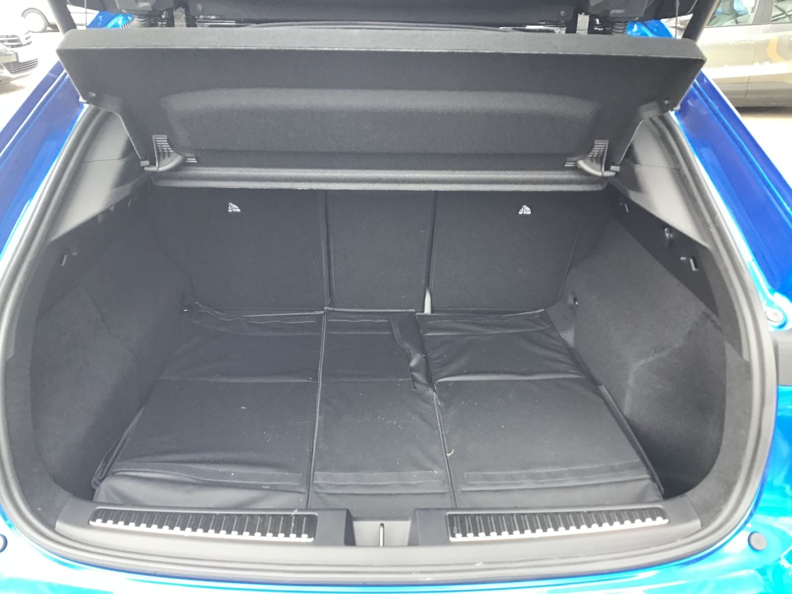 Fahrzeugabbildung Renault Rafale E-TECH FULL HYBRID 200 ESPRIT ALPINE