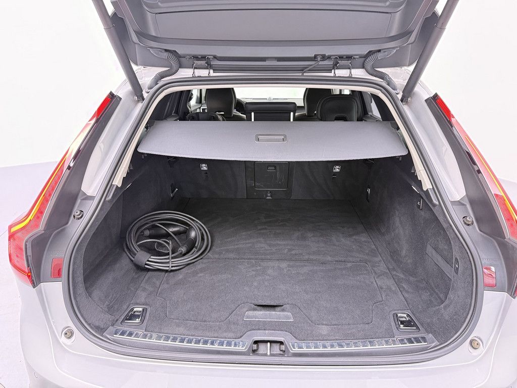 Volvo V90 T8 AWD Recharge Plug-In Hybrid Ultimate Dark foto 19