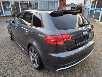 Fahrzeugabbildung Audi RS3 Sportback S tronic quattro Bose/Navi/BiXenon