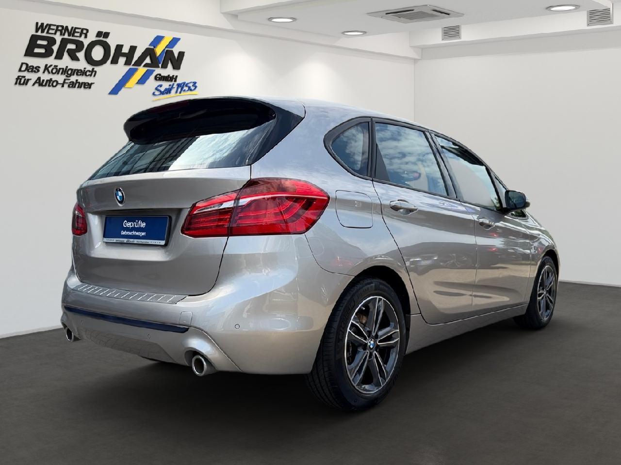 BMW 2 Active Tourer 220 i Sport Line