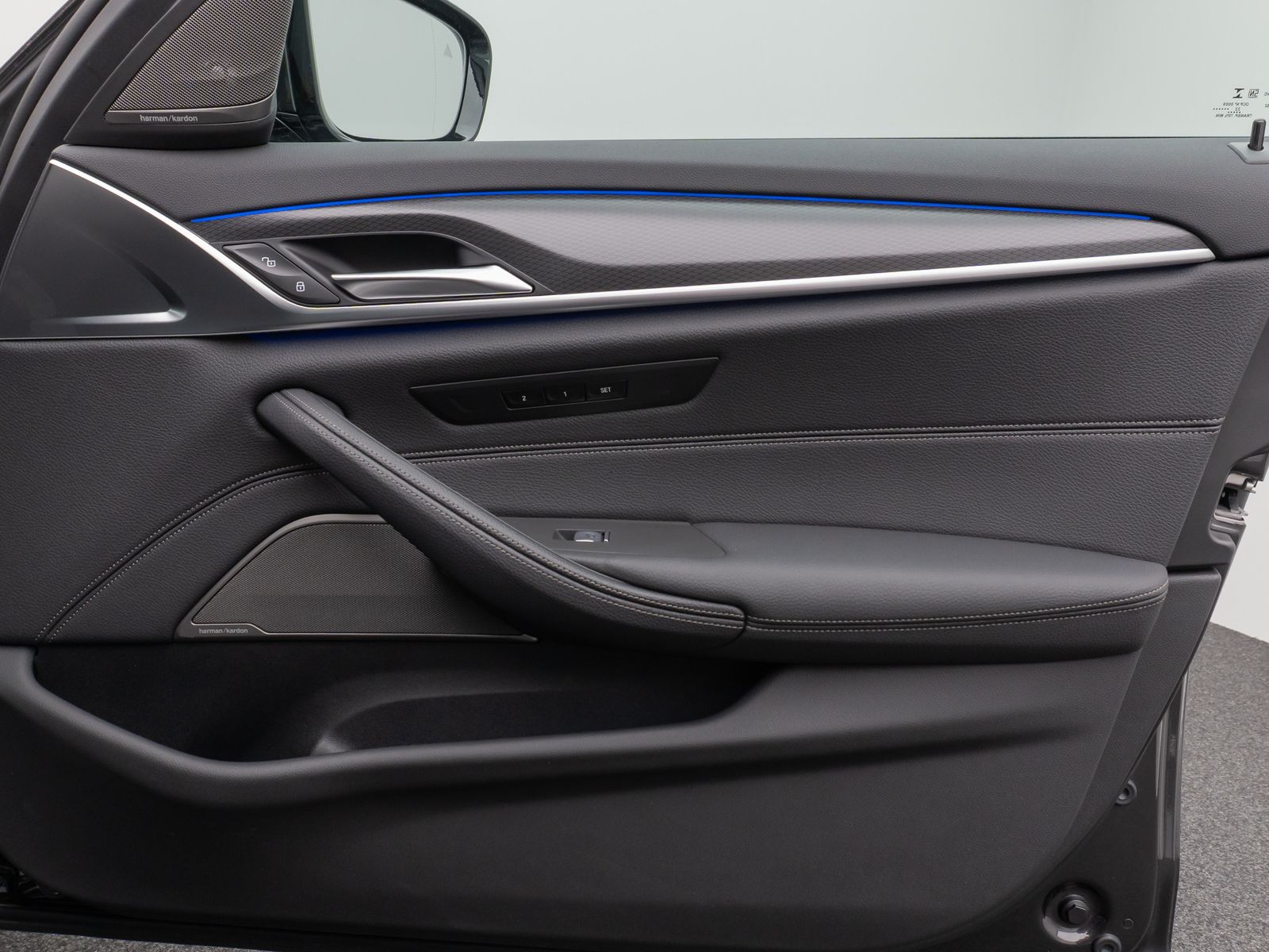 Fahrzeugabbildung BMW 530d xD M Sport Kamera Laser HUD DAN H/K 19Zoll