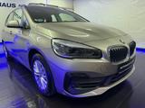 BMW 220 Active Tourer 1HD LEDER PANO HUD LED AHK CAM - BMW 220 Active Tourer aus 2020