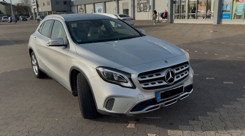 Image of Mercedes-Benz GLA 180