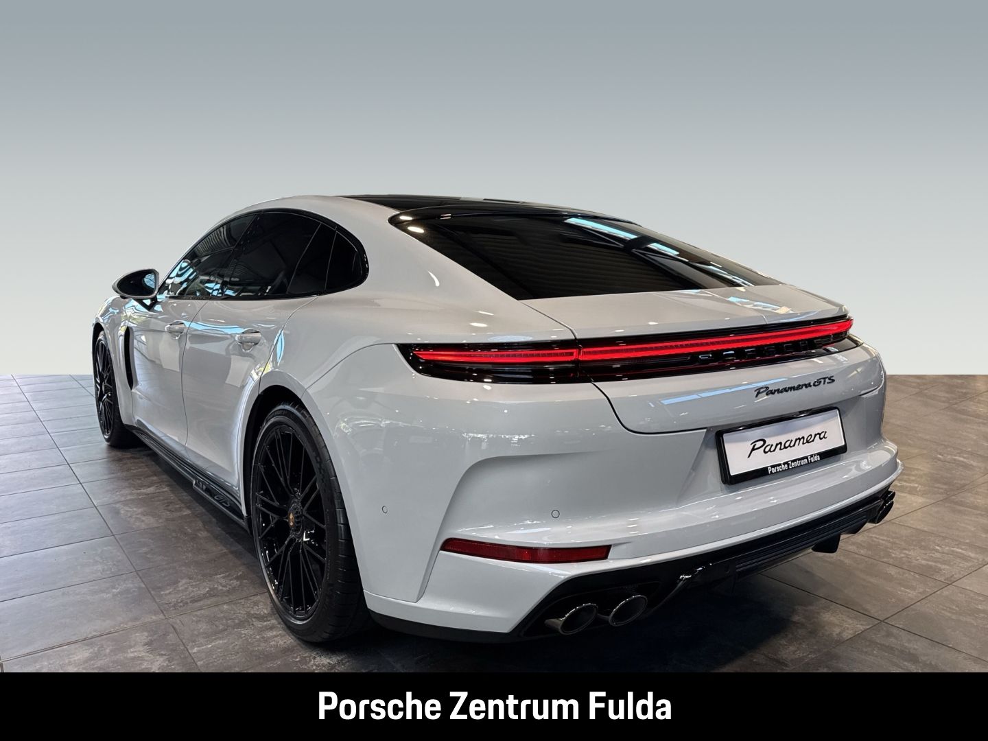 Porsche Panamera GTS InnoDrive HA-Lenkung Standheizung imagem 3