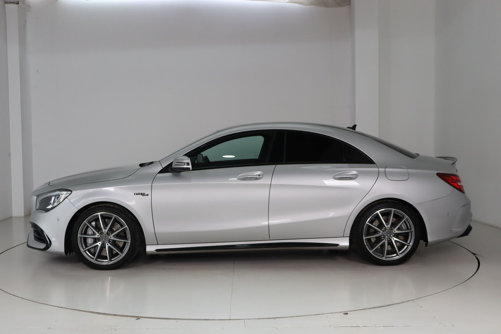 Fahrzeugabbildung Mercedes-Benz CLA 45 AMG 4Matic Coupe * Led * Navi * Alcantara