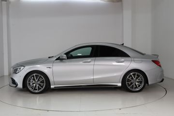 Mercedes CLA 45 AMG - 8