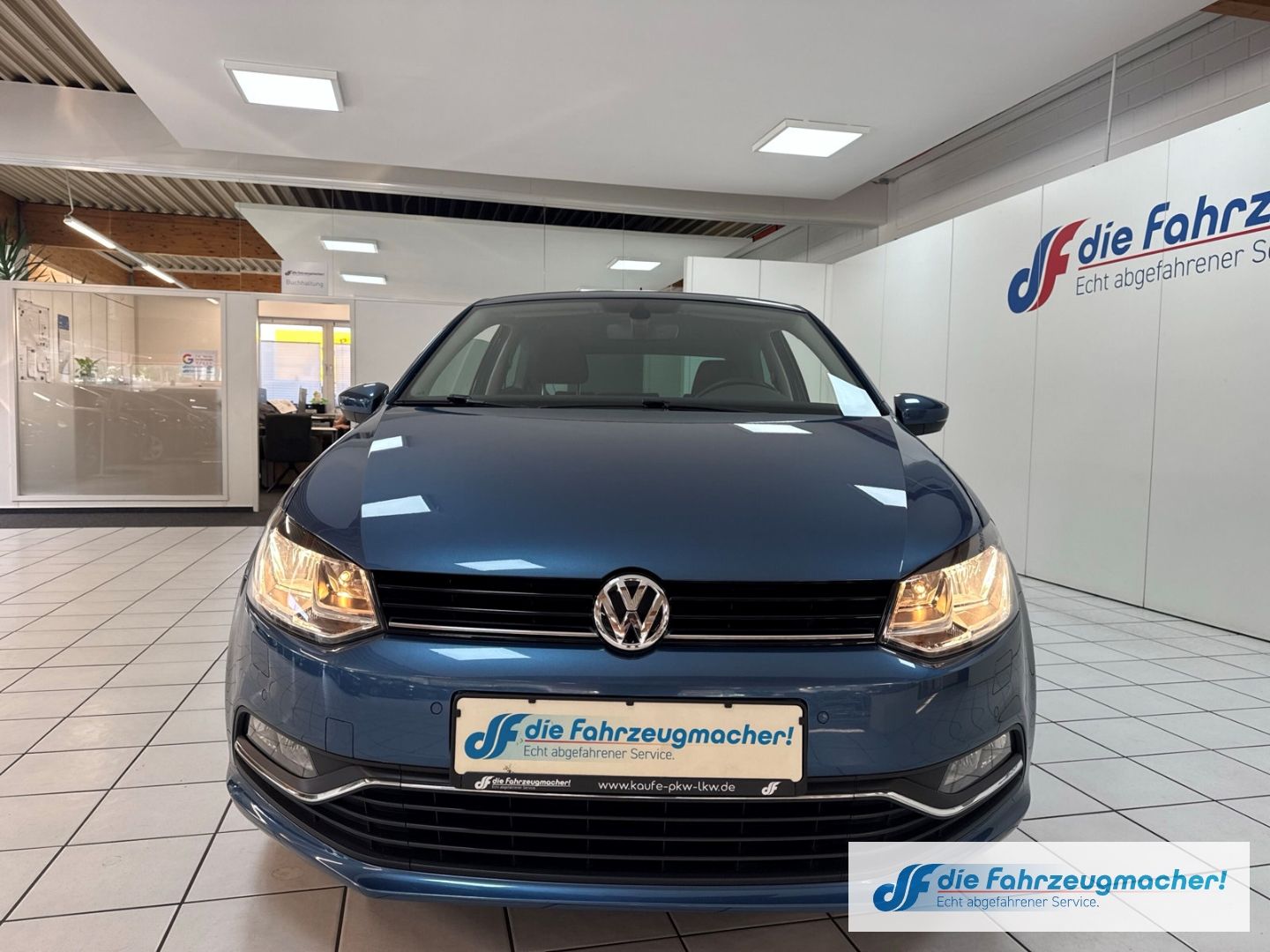 Fahrzeugabbildung Volkswagen Polo V Lounge BMT Start-Stopp AHK-abnehmbar Navi