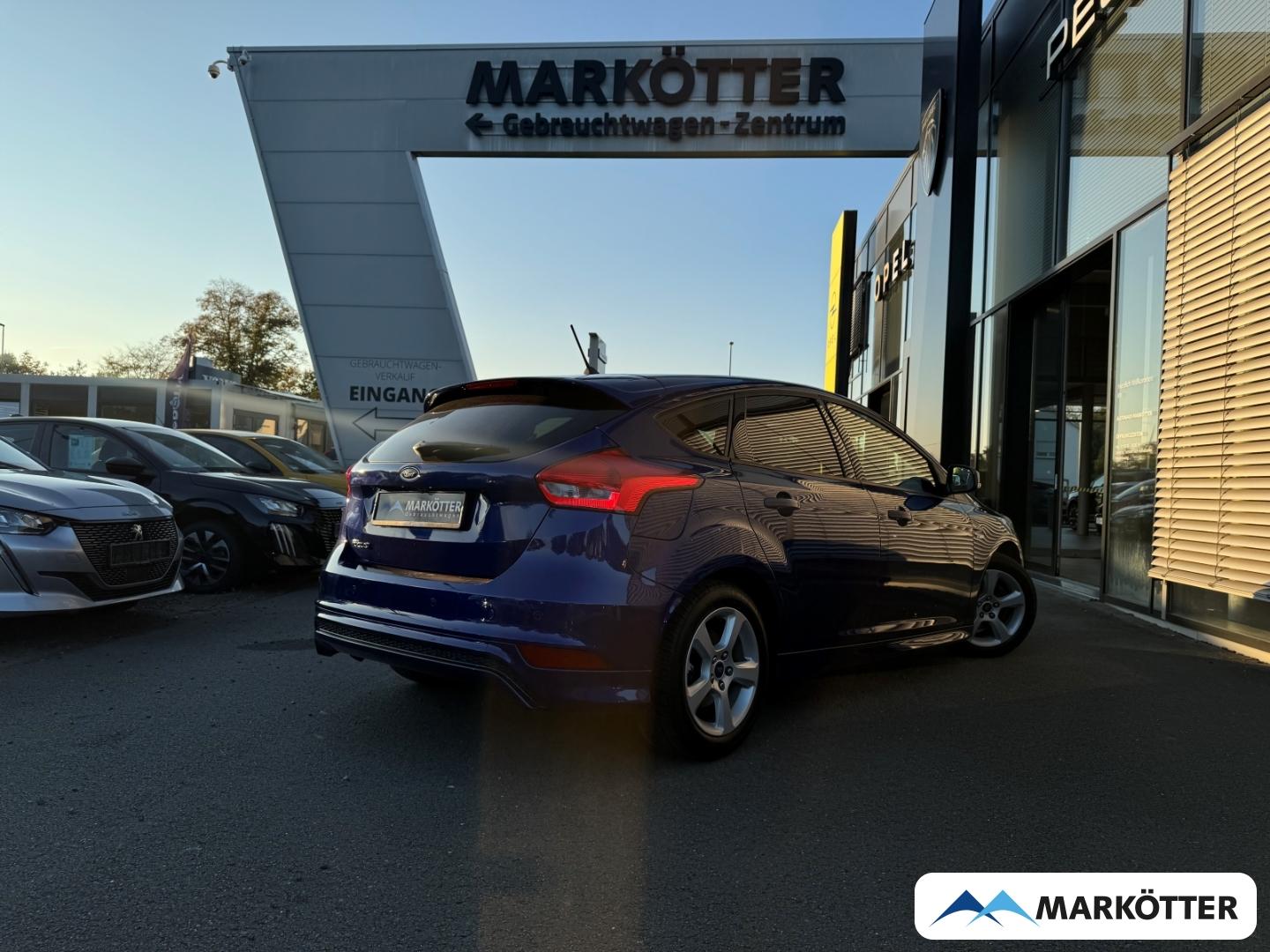 Ford Focus ST-Line CAM/SHZ/TEMP/KEYLESS/NAVI/LED