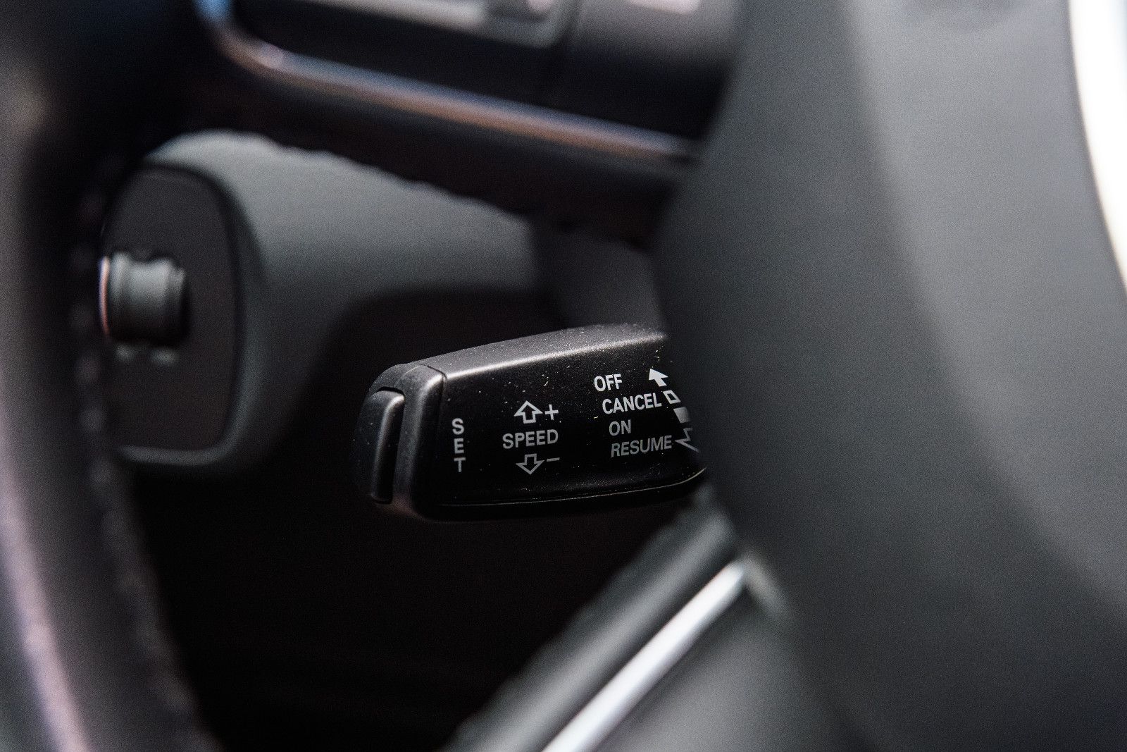 Fahrzeugabbildung Audi Q3 1.4l 110kw S-Line +AHK +Pano +Navi