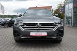 Volkswagen Touareg 3.0 TDI 4Motion *R-LINE*STANDHZG*AHK* - gebrauchte VW Touareg aus dem Jahr 2019
