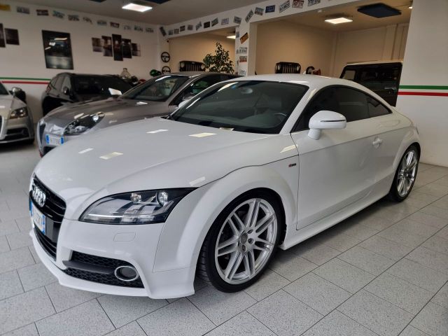 Audi TT Coupé 2.0TDI quattro S-LINE