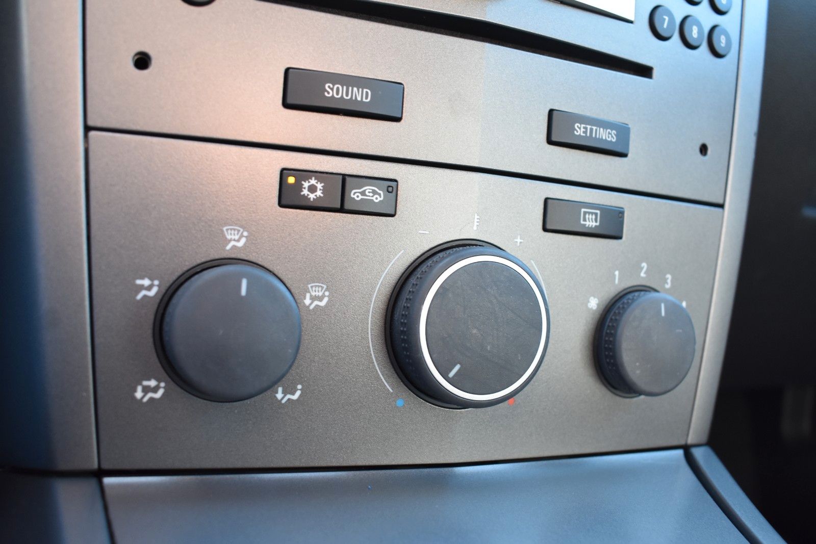 Fahrzeugabbildung Opel Astra H Caravan Edition TEMPOMAT/KLIMA/PDC