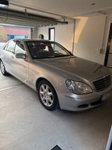 Mercedes-Benz Mercedes S430. 4 Matic - Mercedes-Benz S 430 mit Benzin-Antrieb: Automatik