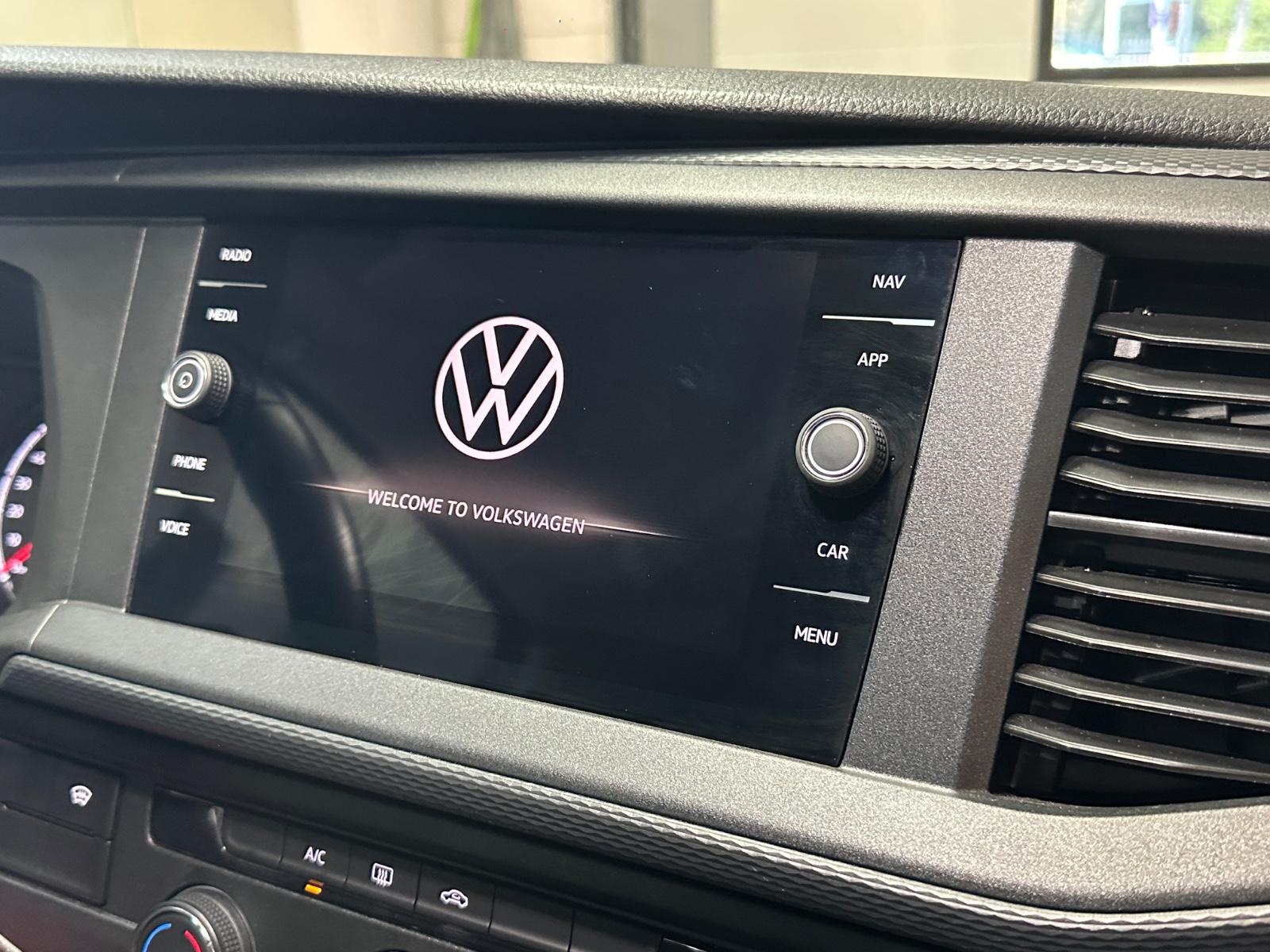 Volkswagen T6.1 Transporter Plus 2.0 TDI DSG FWD lang*LKW*