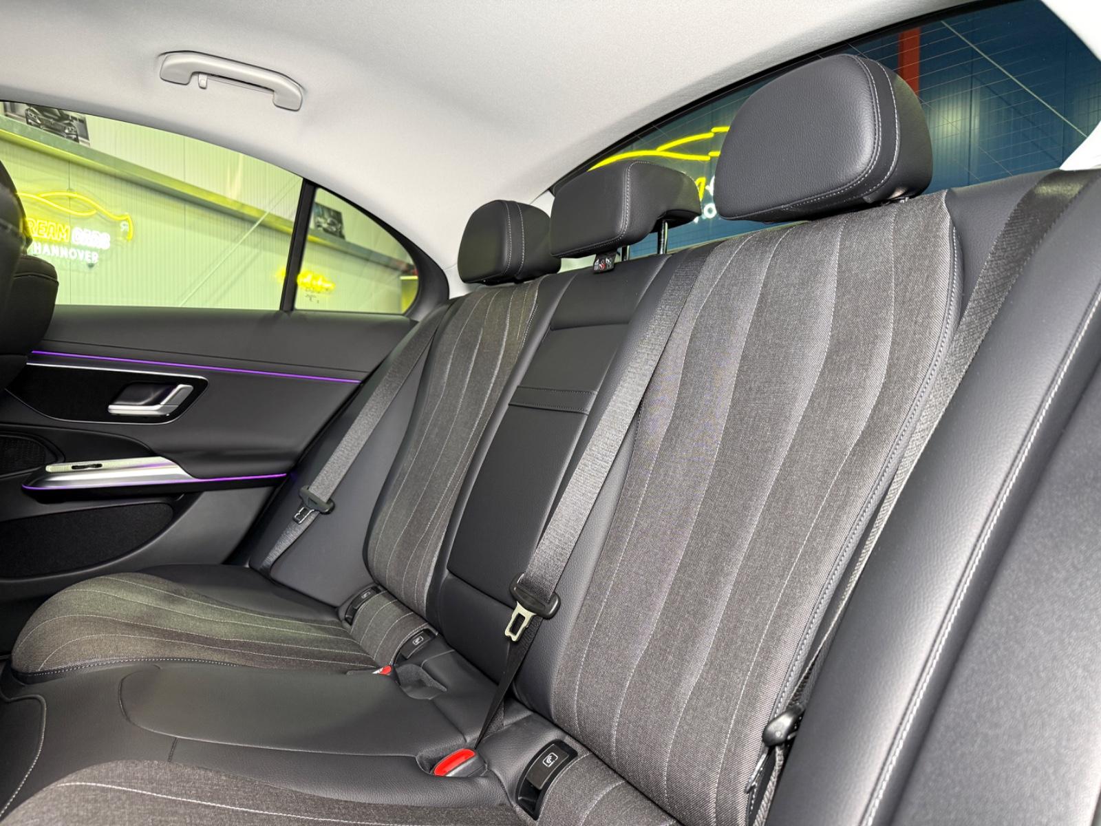 Mercedes-Benz E-Class Limousine Edition Avantgarde Advanced Plus, миниатюра 18