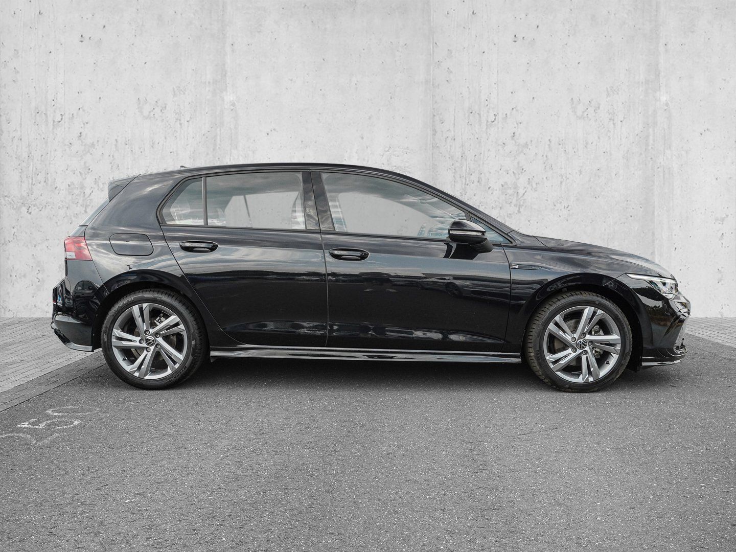 Volkswagen Golf 1.5 eTSI DSG R-Line NAVI LED LHZ ACC KAMERA foto 5