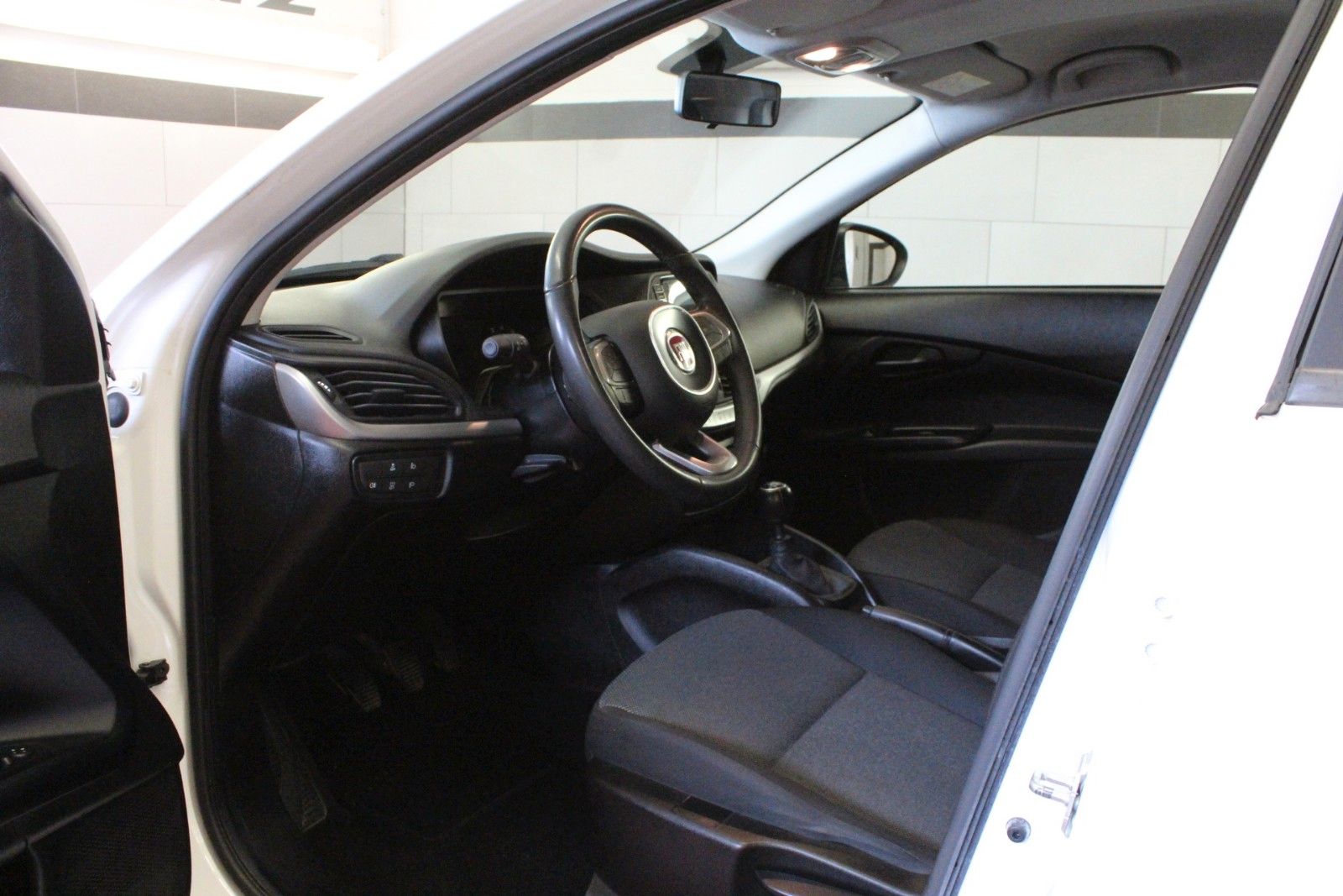 Fahrzeugabbildung Fiat Tipo 1.4   16V Street*5 Türer