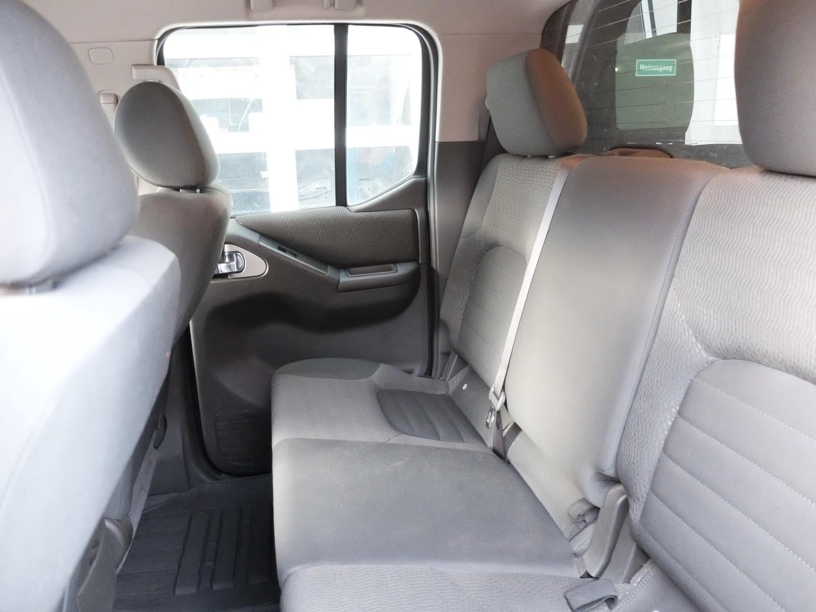 Nissan Navara Double Cab LE 2.5 dCi 190 ch BVM 4x4 / 1ère main / Blocage différentiel / Sièges chauffants / Attelage