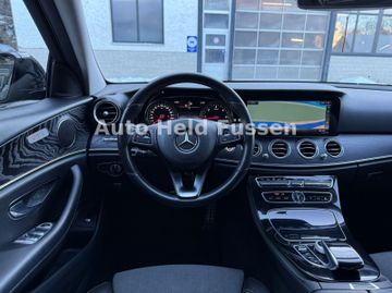 Mercedes E 220 - 9