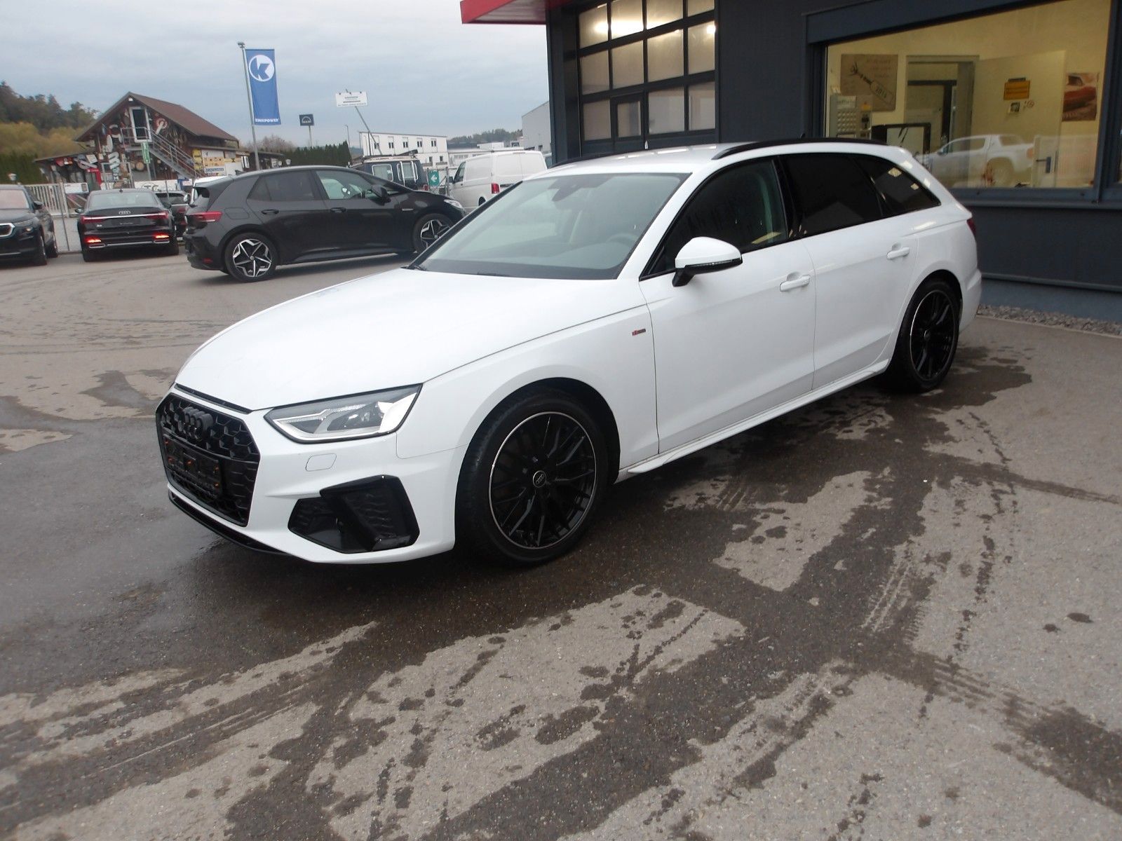 Audi A4 Avant 35 TFSI S line EXP € 18750.-