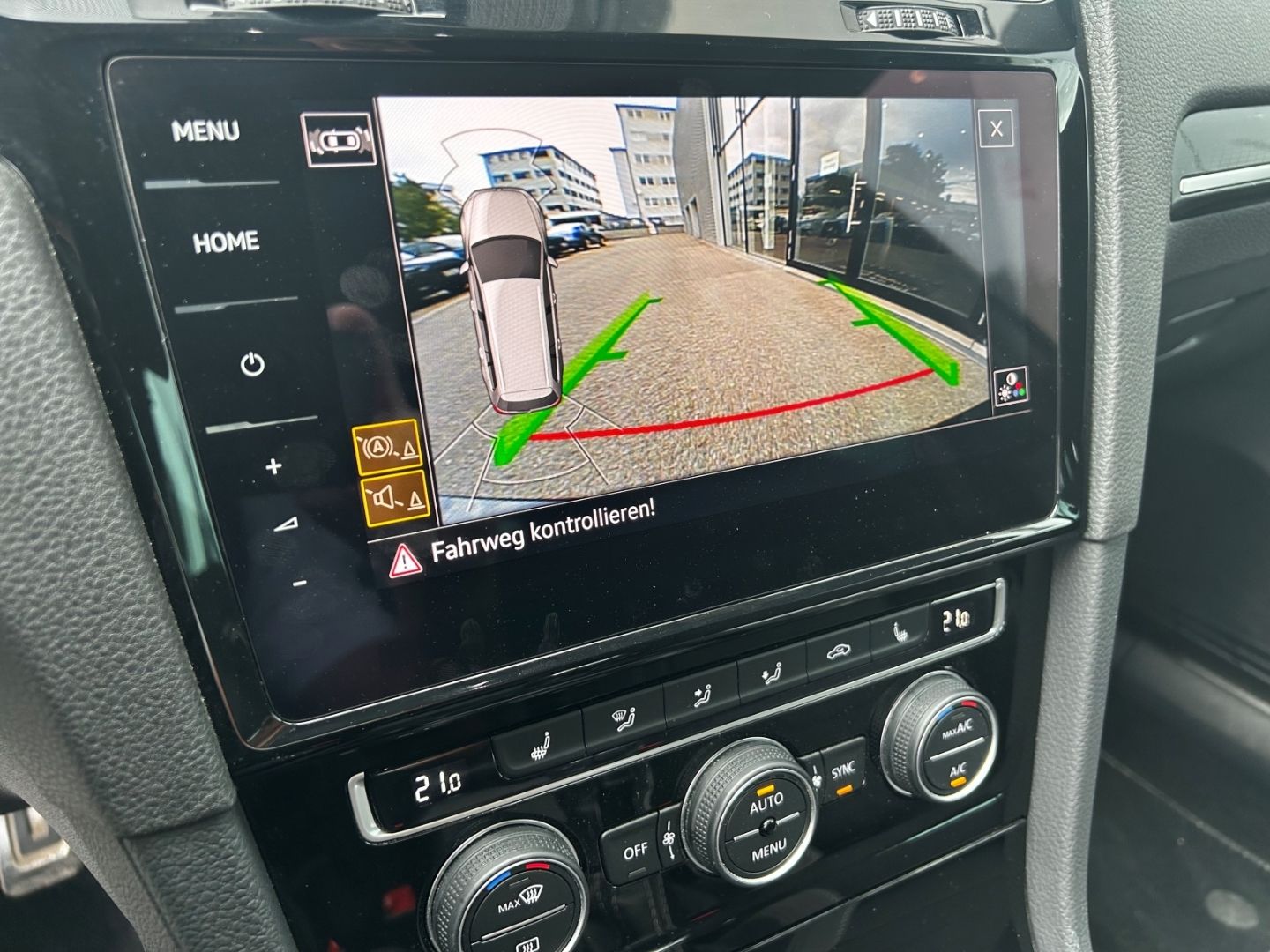 Golf R Variant 4M DSG - Navi*DCC*ACC*APP*Assist+