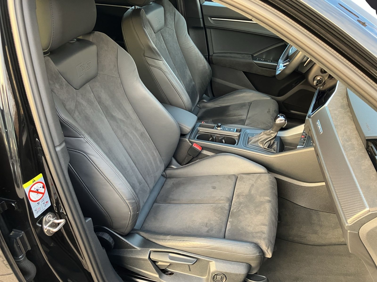 Fahrzeugabbildung Audi RS Q3 Sportback 2.5 TFSI quattro Matrix AHK AVC