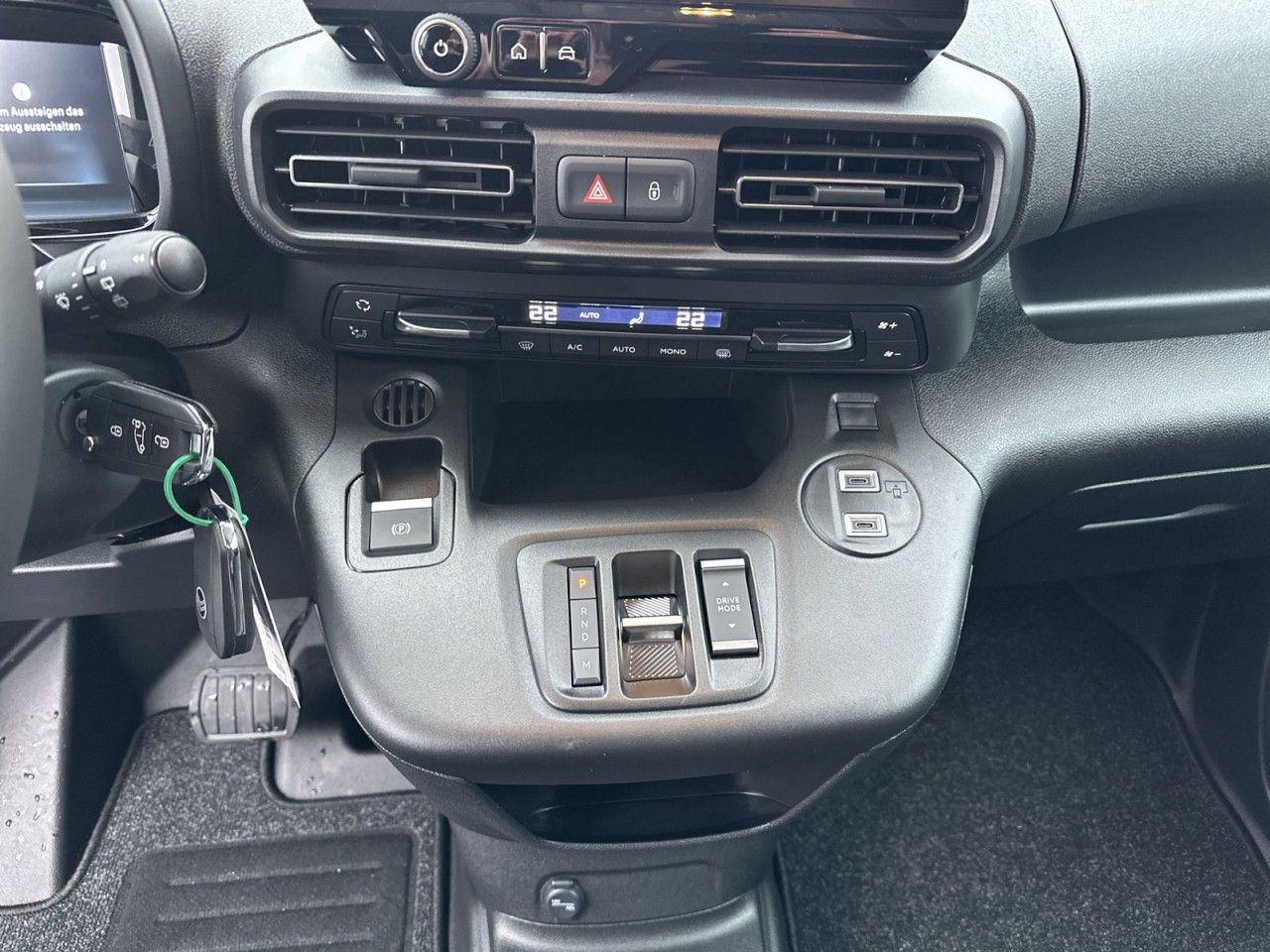 Fahrzeugabbildung Citroën Berlingo Kastenwagen M XTR Diesel 130 Automatik