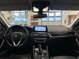 BMW 520d/Aut/NaviPro/HUD/LEDer/P&DrivAs+/SportL/G31 - BMW 5 Series: Kombi, G31