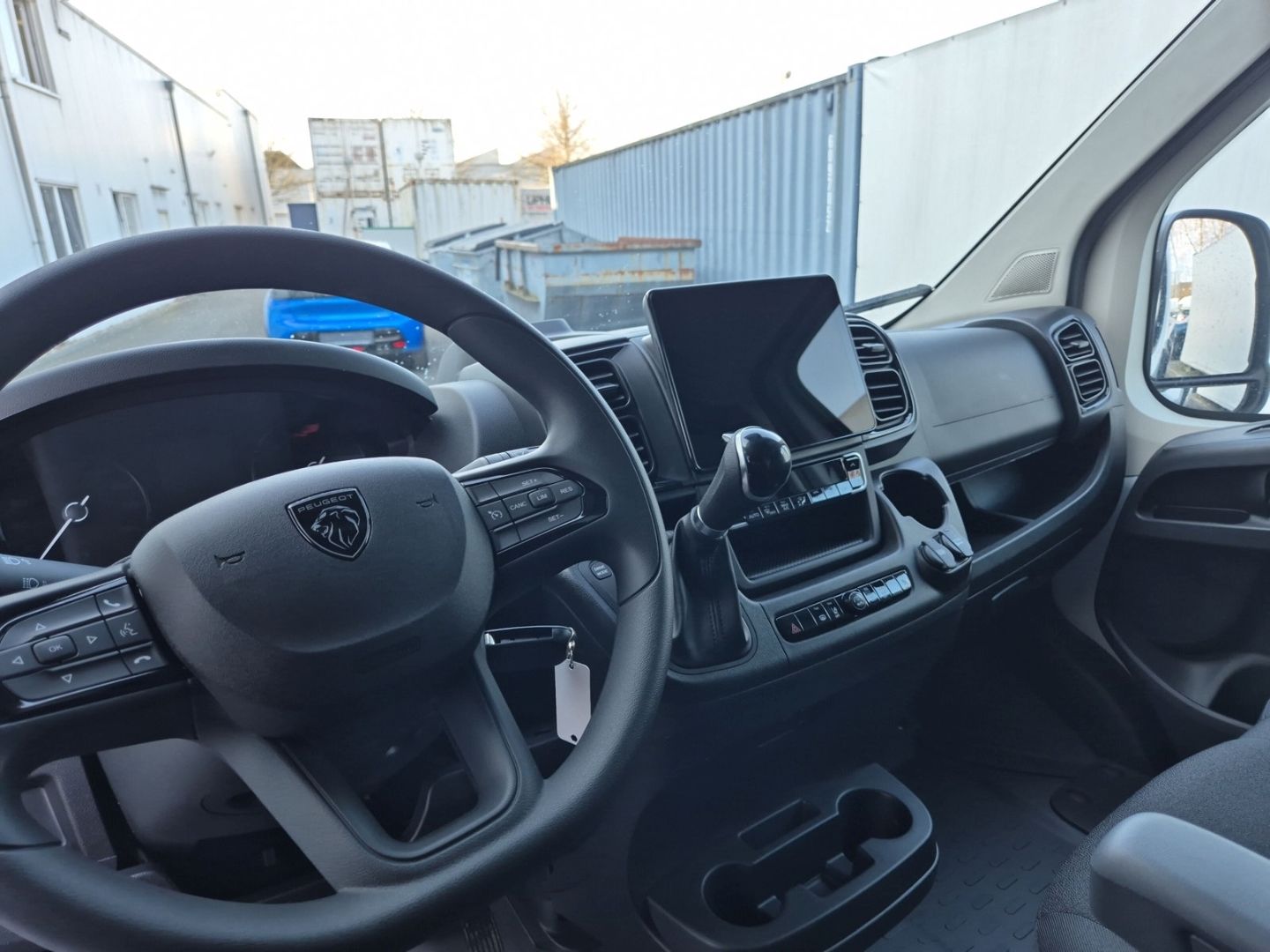 Fahrzeugabbildung Peugeot Boxer KW 35 L3H2 BlueHDi 140 AT AHK-abn. DAB
