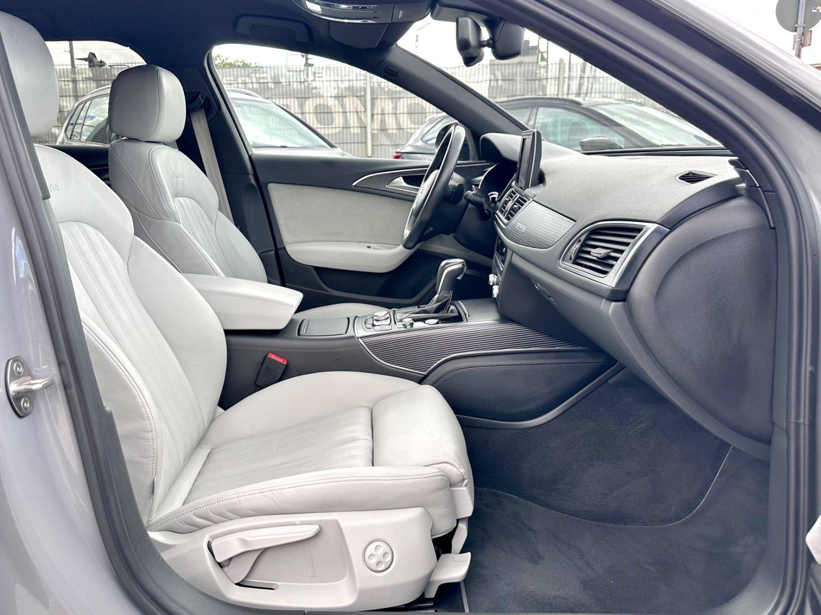 Fahrzeugabbildung Audi A6 AVANT 3.0 TDI QUATTRO COMPETITION CLEAN*2017*