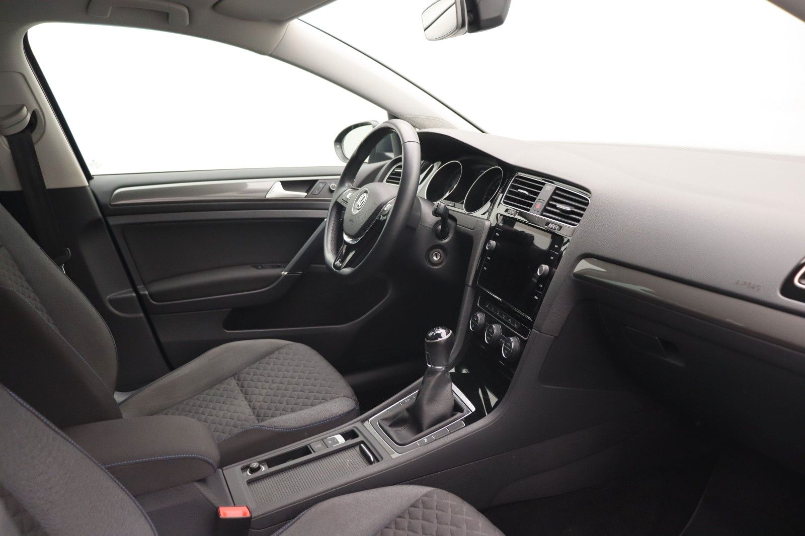 Fahrzeugabbildung Volkswagen Golf VII 1.0 Lim. Join