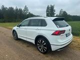 Volkswagen Tiguan 2.0 TSI R-Line 4MOTION AHK - Volkswagen Gebrauchtwagen in Regensburg